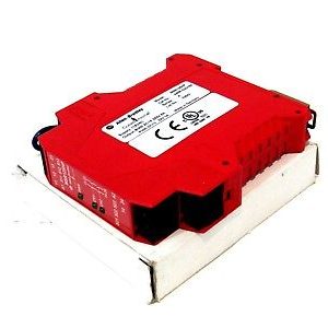 NEW ALLEN BRADLEY 440R-D23169 SAFETY RELAY SER.A 440RD23169