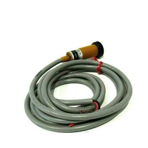 NEW OMRON E3F-3L PHOTOELECTRIC SENSOR E3F3L