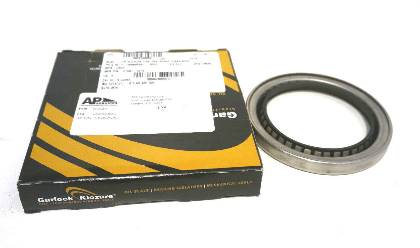 NEW GARLOCK KLOZURE 21597-2372 OIL SEAL 53X2372 215972372