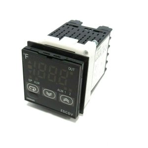 NEW OMRON E5CSV-R1T-F TEMPERATURE CONTROLLER N1875 E5CSVR1TF