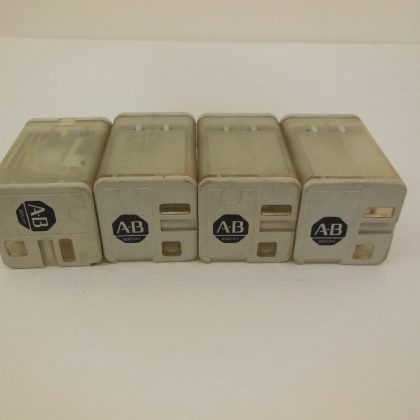 4 ALLEN BRADLEY 700-HA33Z24 RELAYS 700HA33Z24