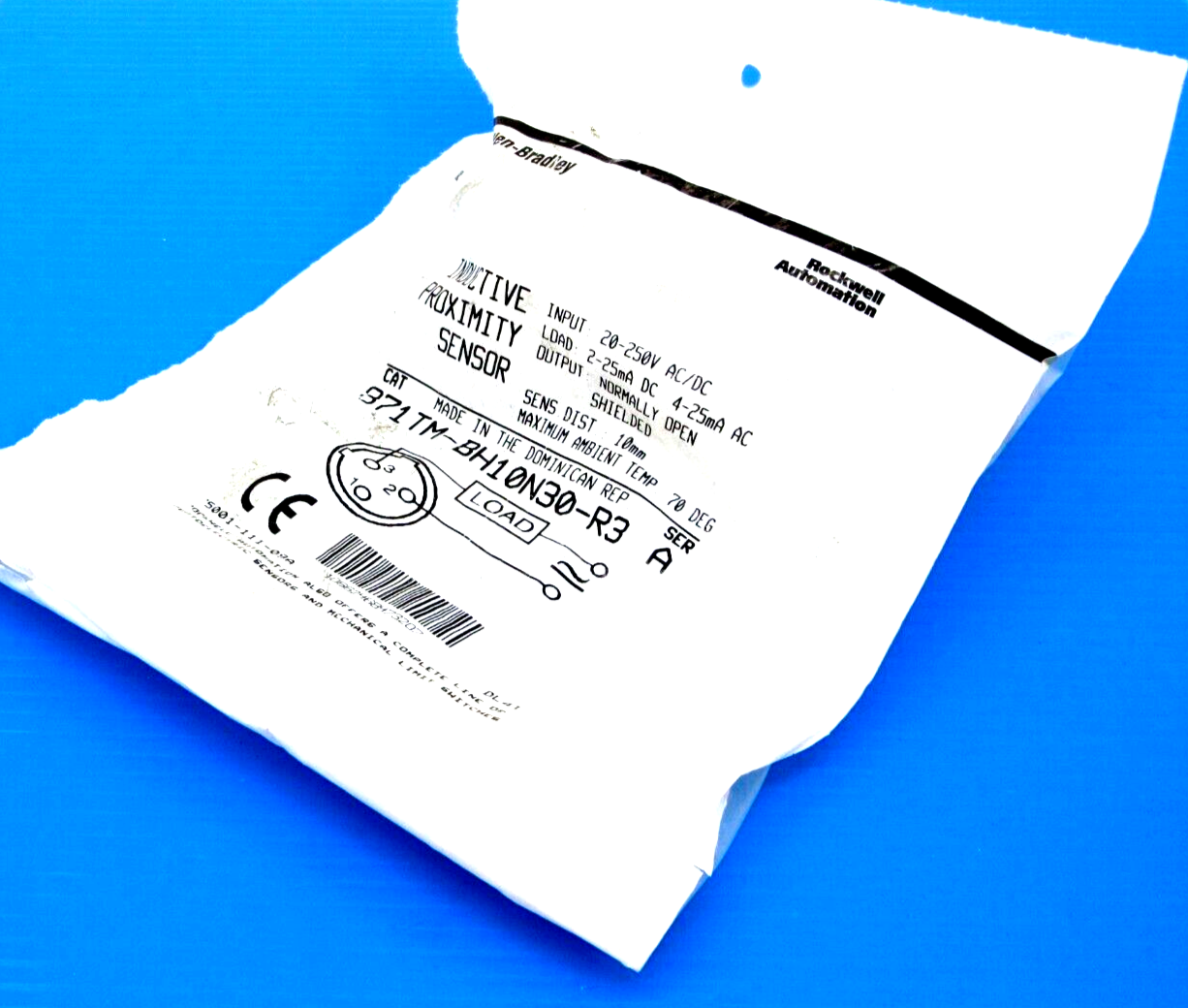 NEW ALLEN BRADLEY 871TM-BH10N30-R3 INDUCTIVE PROXIMITY SENSOR 871TMBH10N30R3