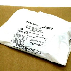 NEW ALLEN BRADLEY 871TM-B4N12-A2 INDUCTIVE PROXIMITY SENSOR 871TMB4N12A2
