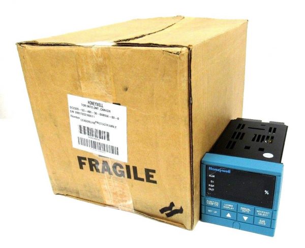 NEW HONEYWELL DC330D-SS-400-30-0AB000-00-0 TEMP CONTROL DC330DSS400300AB000000