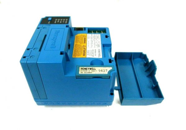 USED HONEYWELL RM7895-A-1014 FLAME CONTROL R7849-A-1015 ST7800-A-1062-9427 - Image 5