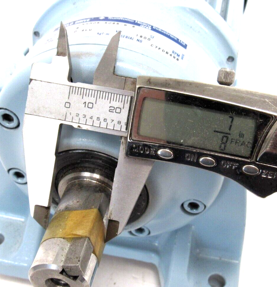 NEW SUMITOMO CNHM05-5085-B-8 GEARMOTOR 8:1 400/440V FB-05A1