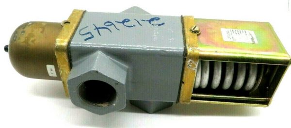 USED JOHNSON CONTROLS V48AF-2 3-WAY PRESSURE REGULATING VALVE V48F2 - Image 3