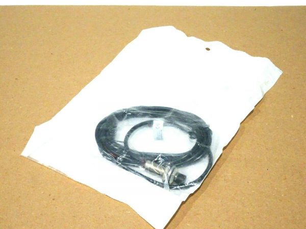 NEW ALLEN BRADLEY 872C-DH4NP12-E2 PROXIMITY SENSOR SER.C 872CDH4NP12E2 - Image 3