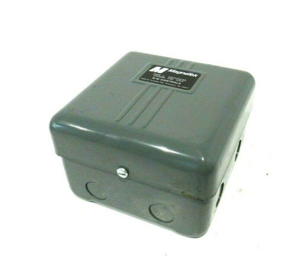 NEW MAGNETEK TYPE 1 ENCLOSURE W/ 1500HL1S7 LIQUID LEVEL CONTROL