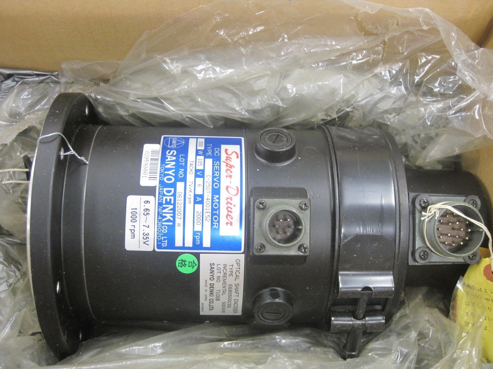 NEW SANYO DENKI C-250T-4001E52 SERVO MOTOR C250T4001E52