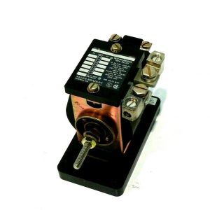NEW ALLEN BRADLEY 809-A09E INSTANTANEOUS TRIP CURRENT RELAY SER.A 809A09E