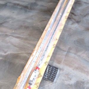 NEW BOX OF 2 THK SR20W2SSE+2226LE-II LINEAR GUIDES SR20W2SSE2226LEII