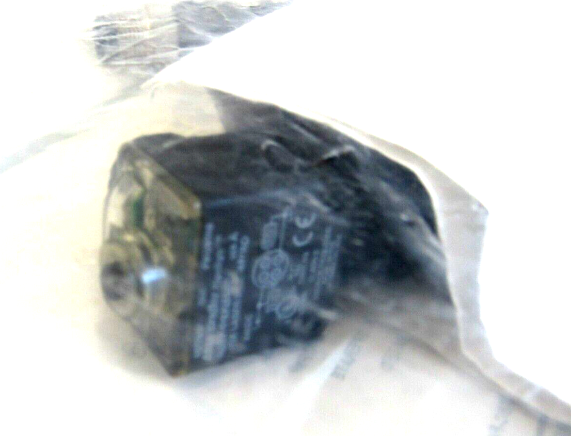 ALLEN BRADLEY 42EF-P8KBC-F4 PHOTOSWITCH 42EFP8KBCF4 NEW, SURPLUS - Image 4