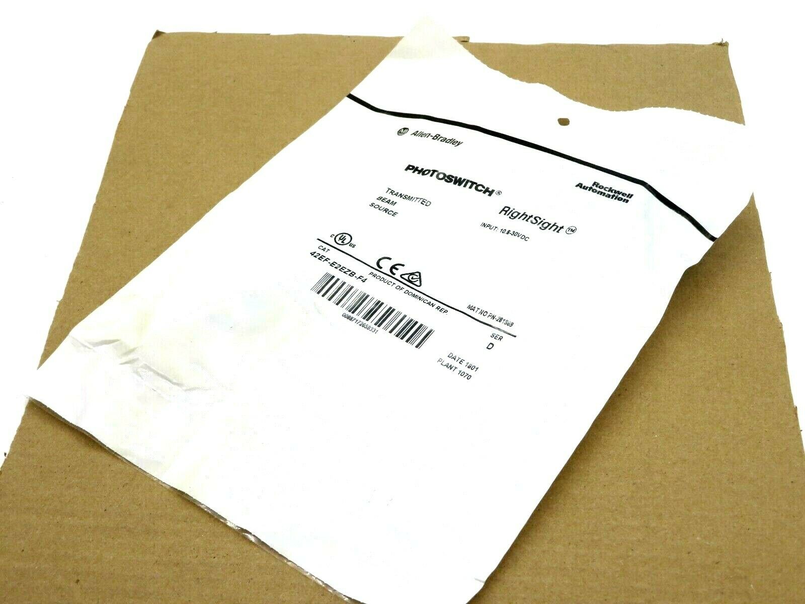 NEW ALLEN BRADLEY 42EF-E2EZB-F4 PHOTOELECTRIC SENSOR SERIES D 42EFE2EZBF4