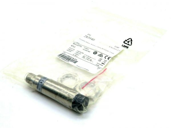 NEW ALLEN BRADLEY 872C-D8NP18-D4 PROXIMITY SENSOR 872CD8NP18D4