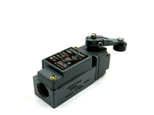 NEW CUTLER HAMMER E50SA LIMIT SWITCH WITH OPERATING HEAD E50RA E50DR1