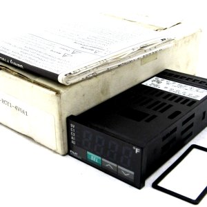 NEW FUJI ELECTRIC PXR3RCY1-4V0A1 TEMPERATURE CONTROLLER PXR3RCY14V0A1