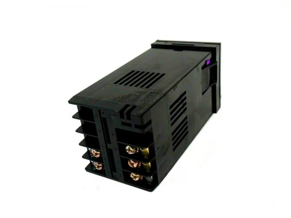 NEW OMEGA ENGINEERING DP371-JF4 TEMPERATURE CONTROLLER DP371JF4 - Image 3