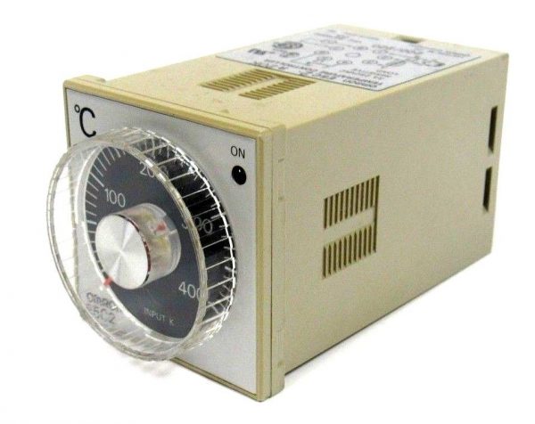 NEW OMRON E5C2-R20K TEMPERATURE CONTROLLER E5C2R20K 22X10N