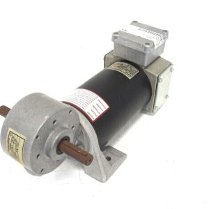 NEW LENZE 12.311.40.3.6.0 GEARMOTOR 30029348 D-32696 1231140360 13.121.65.5.5.0