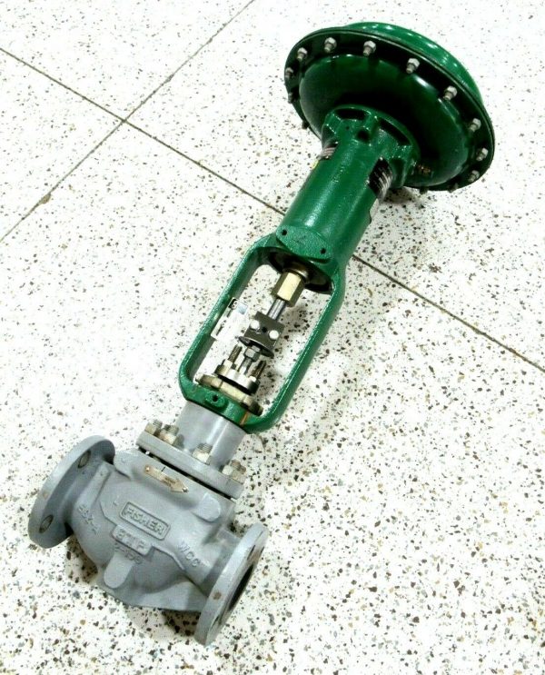 USED FISHER CONTROLS 667 ACTUATOR VALVE SIZE 40 TYPE EZSIZE 2 BODY