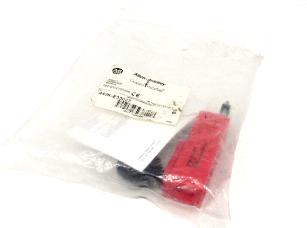 ALLEN BRADLEY 440K-E33037 SAFETY INTERLOCK SWITCH 440KE33037 NEW SURPLUS