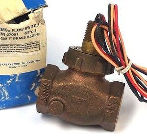 NEW GEMS 27051 FLOW SWITCH FS-200 1'' BRASS 0.5GPM