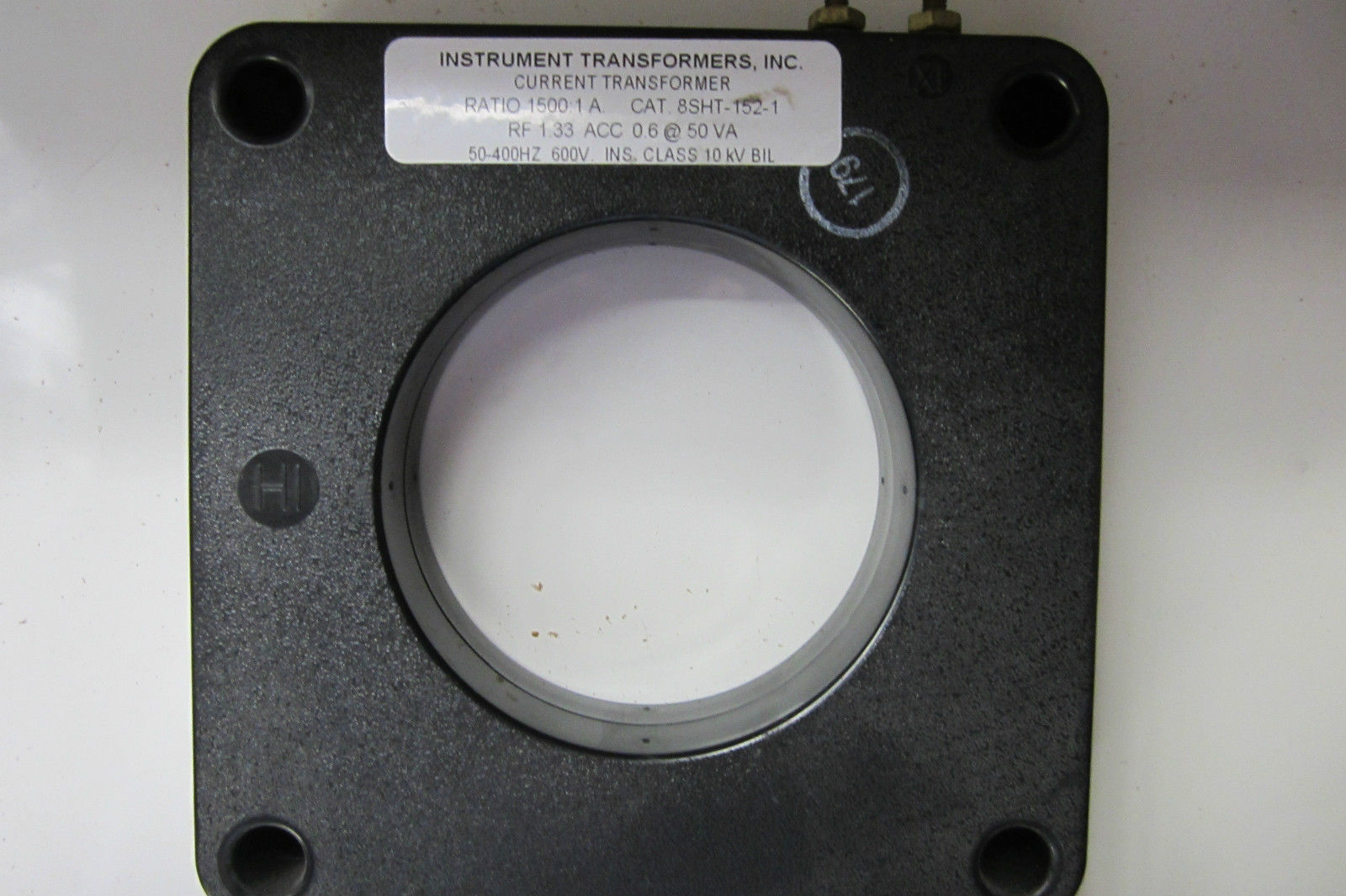 NEW INSTRUMENT TRANSFORMERS 8SHT-152-1 CURRENT TRANSFORMER 8SHT1521