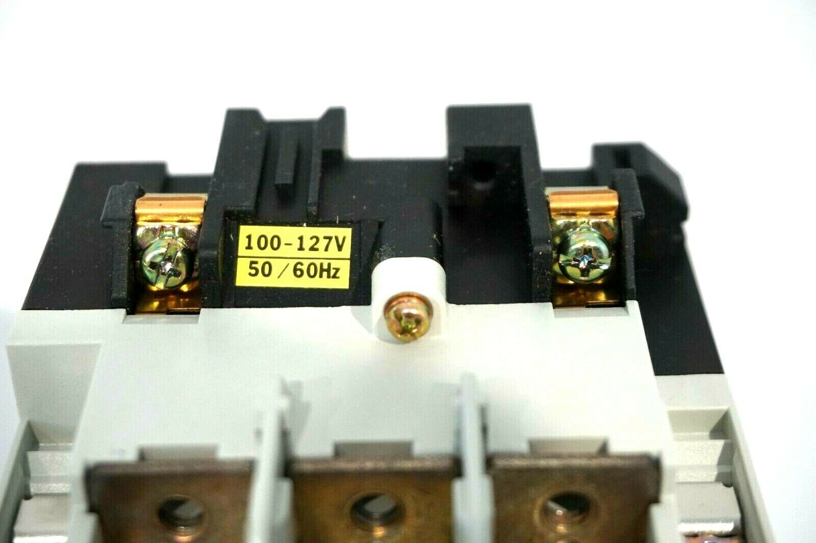 いち三菱電機 右テールランプ・テールレンズ ASSY純正 バルブ入り ハーネス付