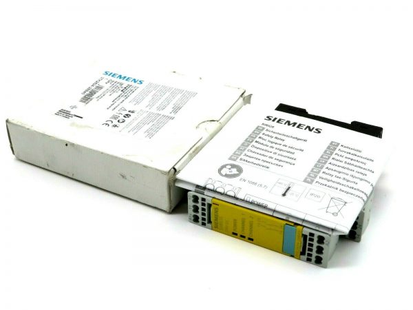 NEW SIEMENS 3TK2824-2BB40 SIRIUS SAFETY RELAY 3TK28242BB40