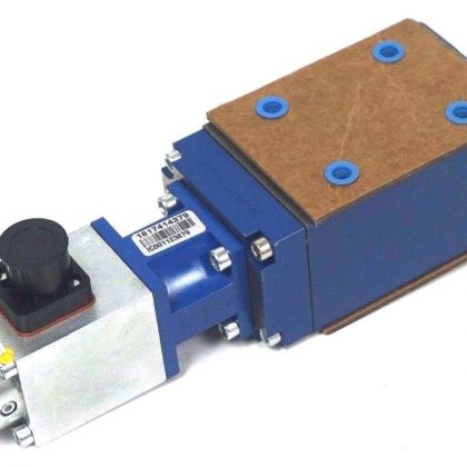 NEW REXROTH ZDRE 10VP3X-10/250YMG24-8Z4M CONTROL VALVE 0811402171