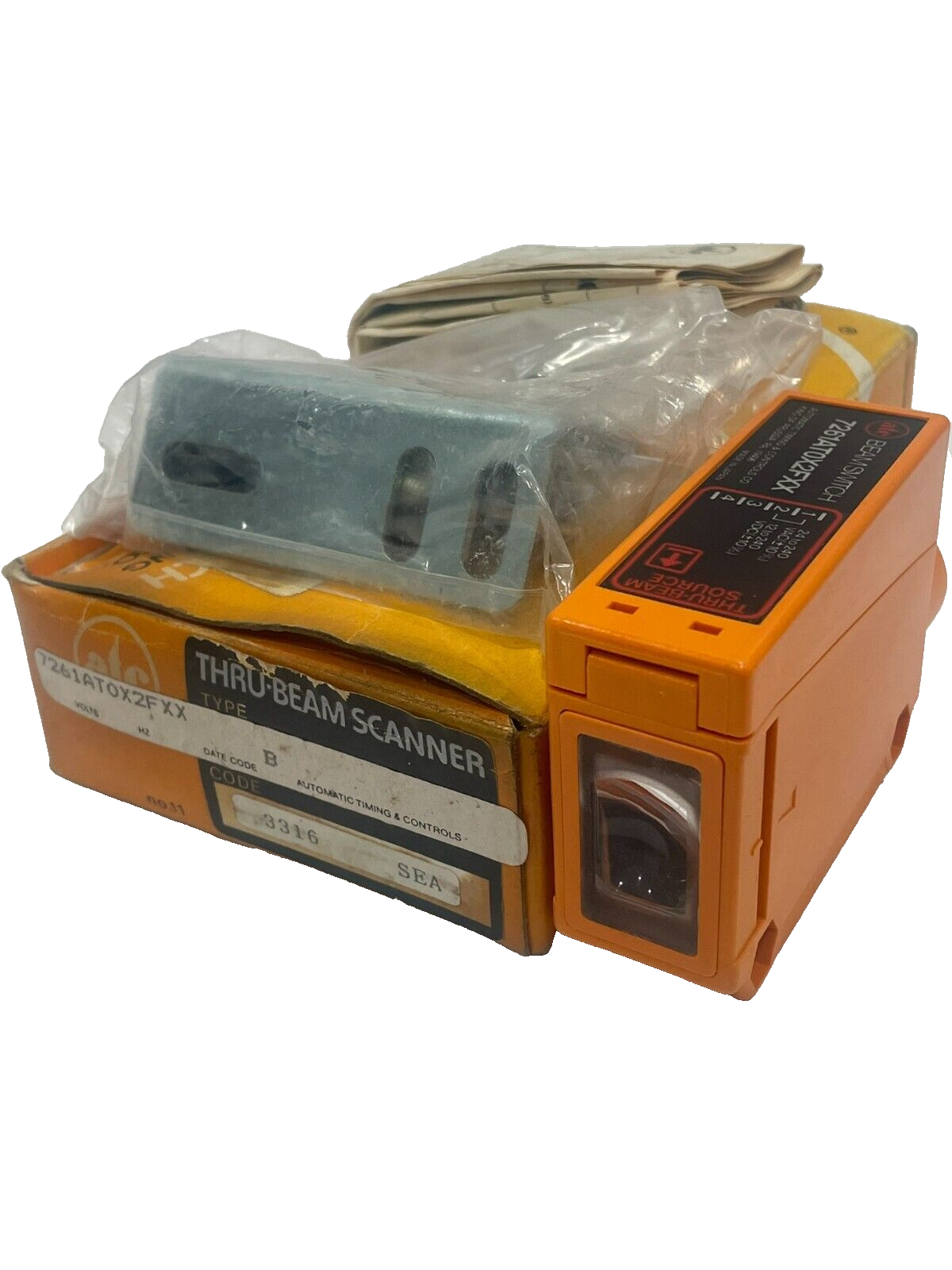 NEW ATC 7261AT0X2FXX PHOTOELECTRIC BEAM SWITCH