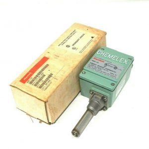 NEW RAYCHEM AMC-1A AMBIENT SENSING THERMOSTAT AMC1A