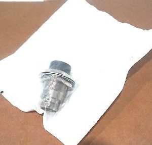 NEW ALLEN BRADLEY 872C-DH15NP30-N4 PROXIMITY SENSOR SER.D 872CDH15NP30N4