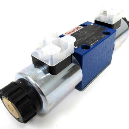 NEW REXROTH R900567512 VALVE 4WE-6-D62/OFEG24N9K4