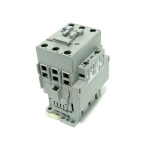 NEW ALLEN BRADLEY 100-C30*00 CONTACTOR SER.C 100C3000