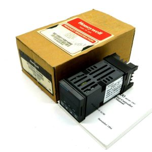 NEW HONEYWELL DC100211001000 TEMPERATURE CONTROL