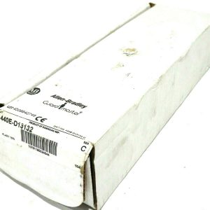 NEW ALLEN BRADLEY 440E-D13132 GUARDMASTER SAFETY SWITCH SER.C 440ED13132