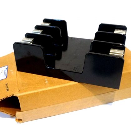 NEW FERRAZ SHAWMUT 61038 FUSE BLOCK