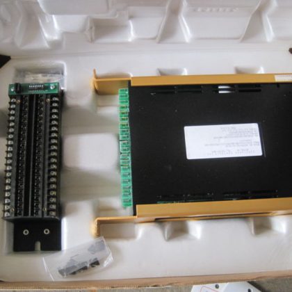 NEW EUROTHERM CONTROLS ECMA2/FA216/AN2/AN2/DP4 CONTROLLER