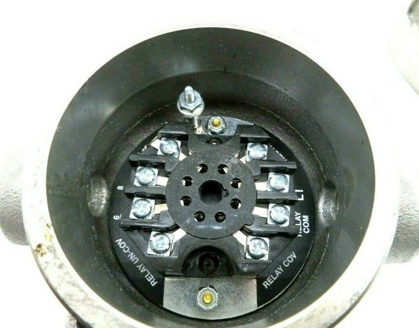 NEW AUTOMATION PRODUCTS EC-501-A ENCLOSURE WITH RELAY SOCKET EC501A - Image 4