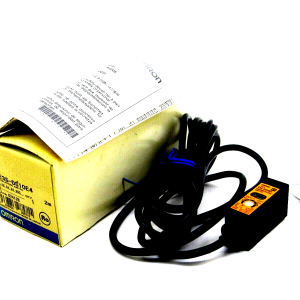 NEW OMRON E3S-DS10E4 PHOTOELECTRIC SWITCH E3SDS10E4