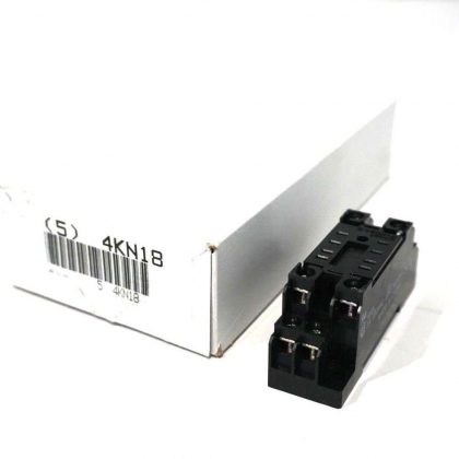 6 NEW OMRON 4KN18 RELAY SOCKETS