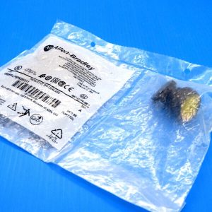 NEW ALLEN BRADLEY 800FP-LF5PN3WX11 YELLOW ILLUMINATED PUSH BUTTON