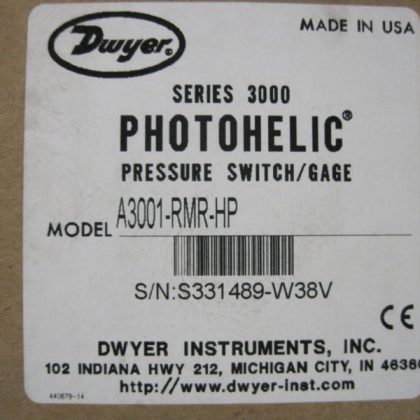 NEW DWYER A3001-RMR-HP PHOTOHELIC SERIES 3000