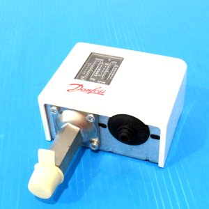 NEW DANFOSS KP35 PRESSURE SWITCH