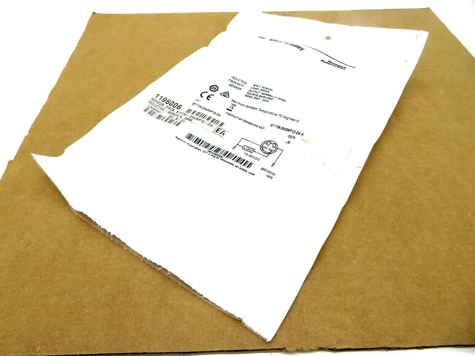 NEW ALLEN BRADLEY 871TM-DH2NP12-D4 INDUCTIVE SENSOR SERIES A 871TMDH2NP12D4
