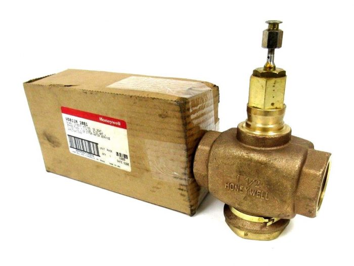 NEW HONEYWELL V5011N-1081 2 WAY VALVE 1-1/2" V5011N1081