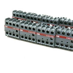 NEW LOT OF 8 ABB CA5-22E CONTACT BLOCK CA522E