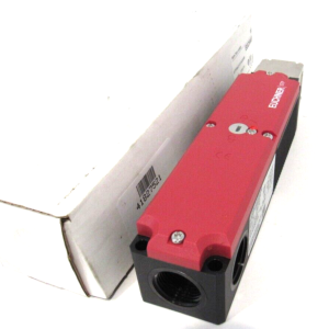 NEW EUCHNER STP3A-2131A024M SAFETY SWITCH STP3A2131A024M